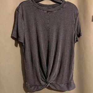 Womens Gray Twist Front T Shirt Short Sleeve Casual Top